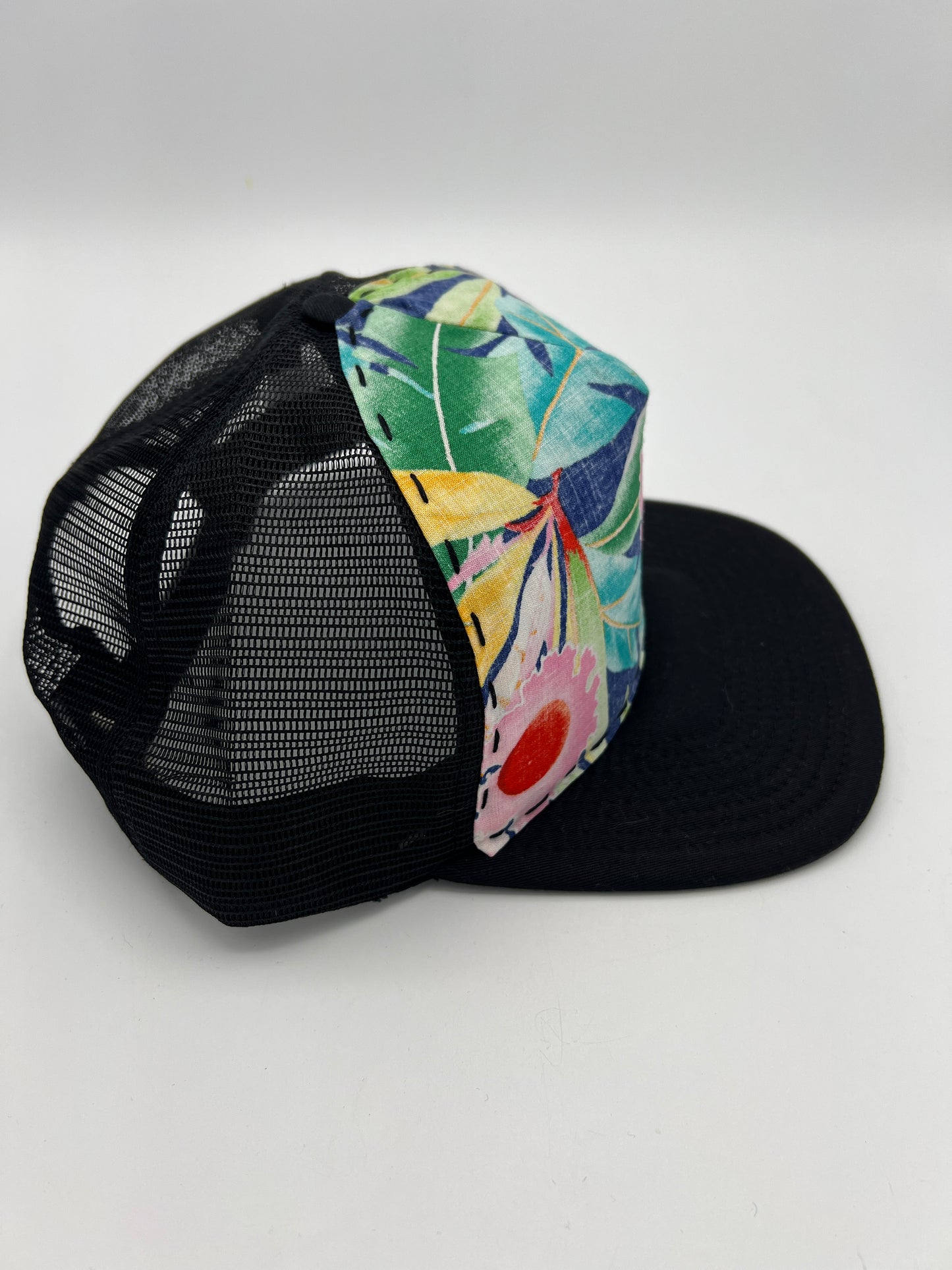 Vintage aloha fabric -black flat brim trucker cap