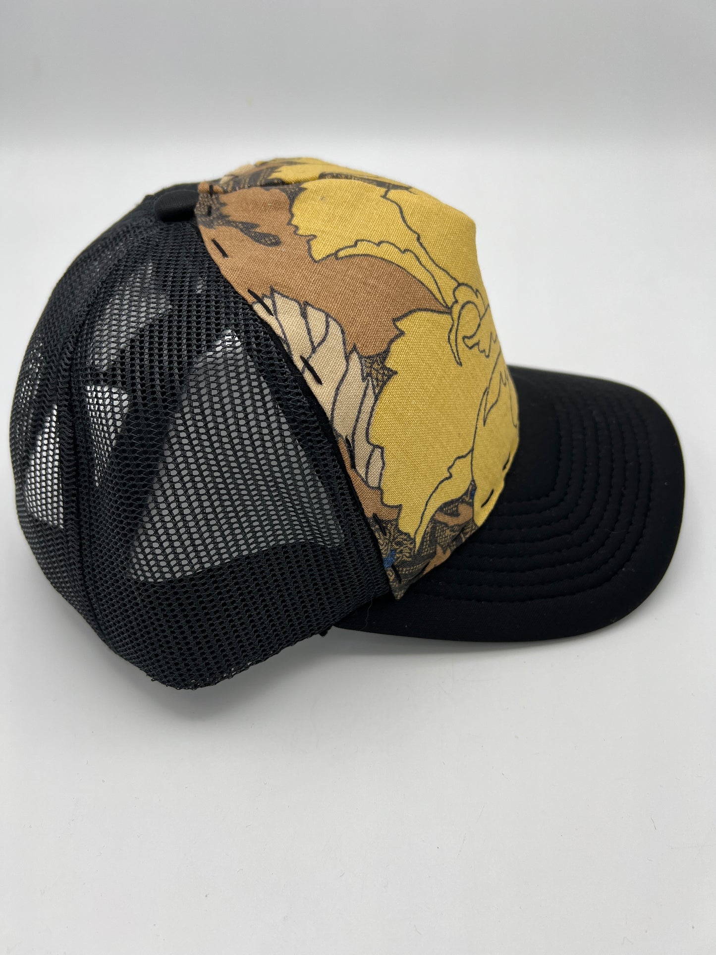 Vintage Aloha fabric-black curved brim trucker hat